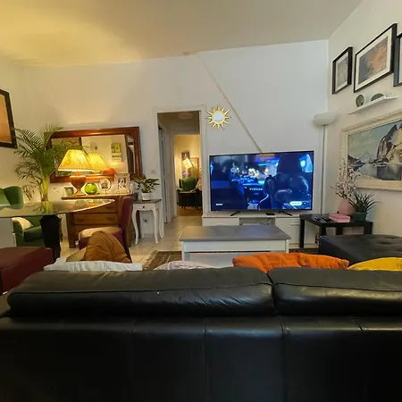 Arrondissement 10 Apartment